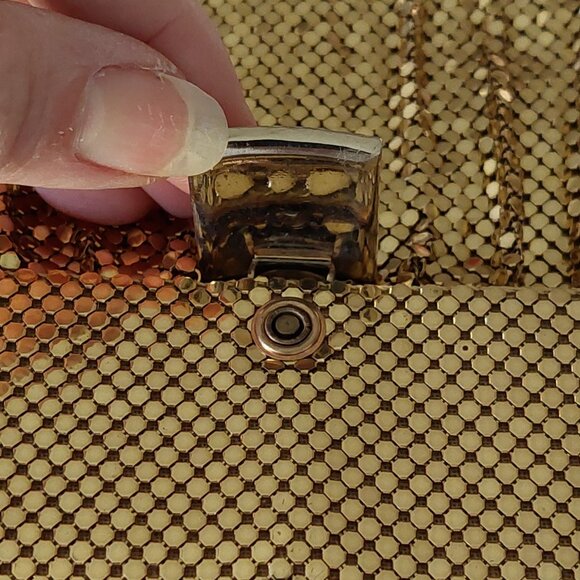 Whiting & Davis Vintage Gold Mesh Special Occasion Clutch Purse - Picture 5 of 16